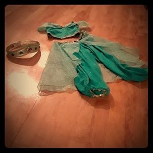 Jasmine top + pants and Crown